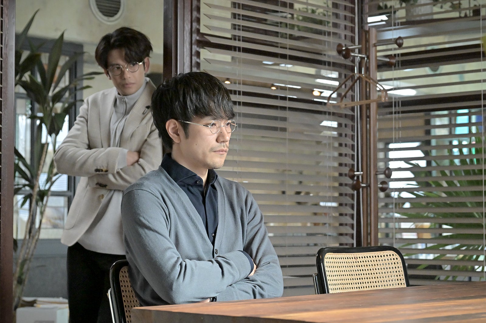 森崎ウィン、松山ケンイチ「クジャクのダンス、誰が見た？」第8話（C）TBS