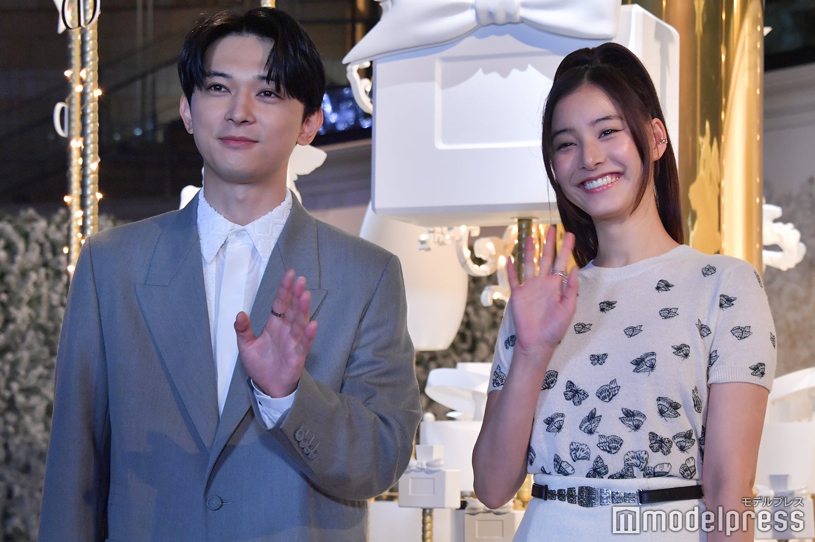 吉沢亮、新木優子（C）モデルプレス