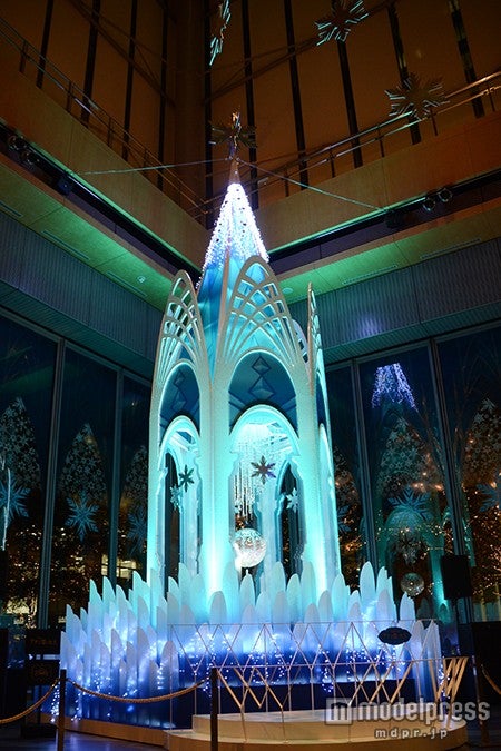 「アナと雪の女王」がテーマのツリー