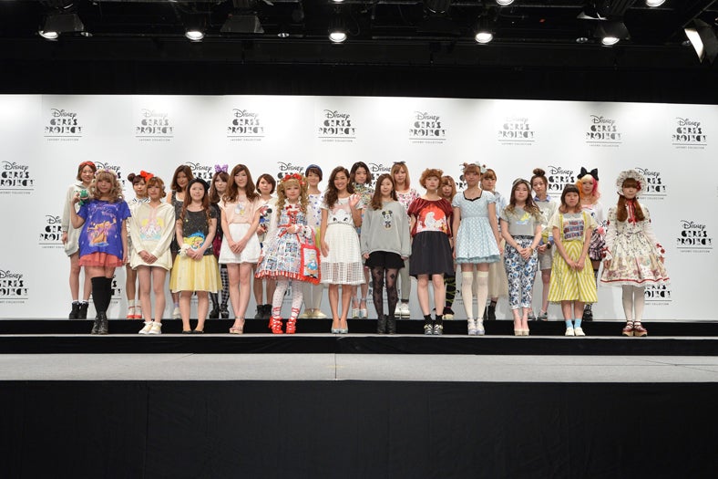 中村アンとファッションショーに登場したラフォーレ原宿館内ショップスタッフ