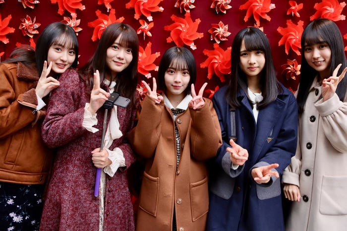 (左から)遠藤さくら、田村保乃、森田ひかる、上村ひなの、賀喜遥香(C)NHK