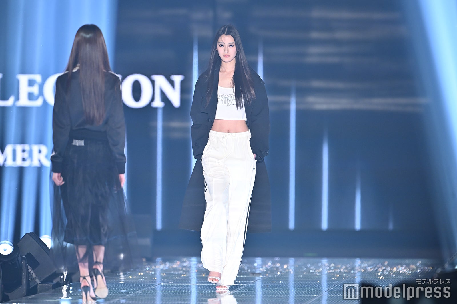 （C）モデルプレス