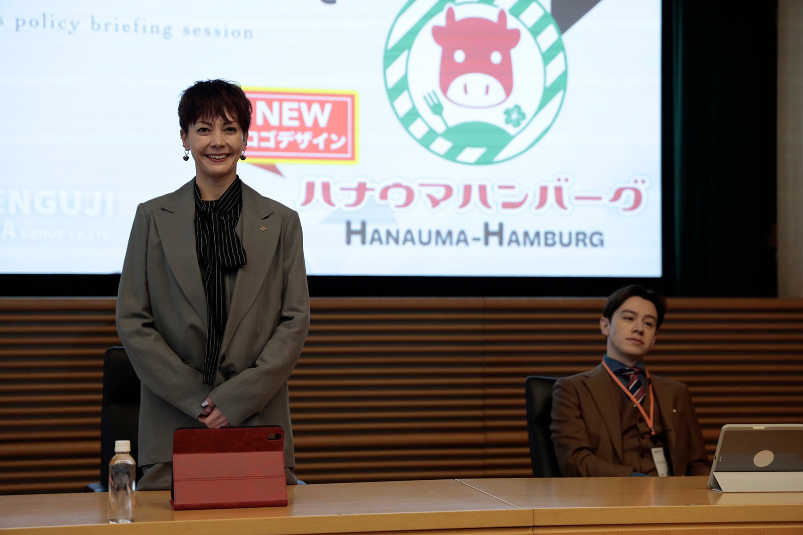 土屋アンナ、ウエンツ瑛士「プライベートバンカー」第7話（C）テレビ朝日