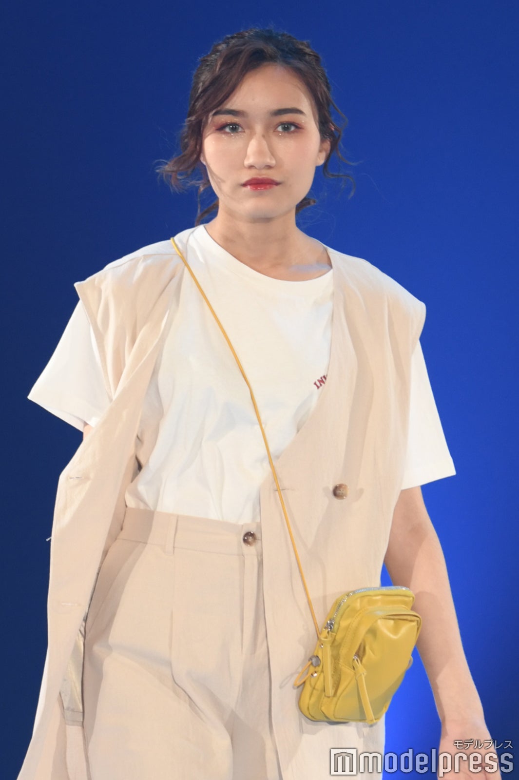 アシュトンすみれジャズミン（C）モデルプレス