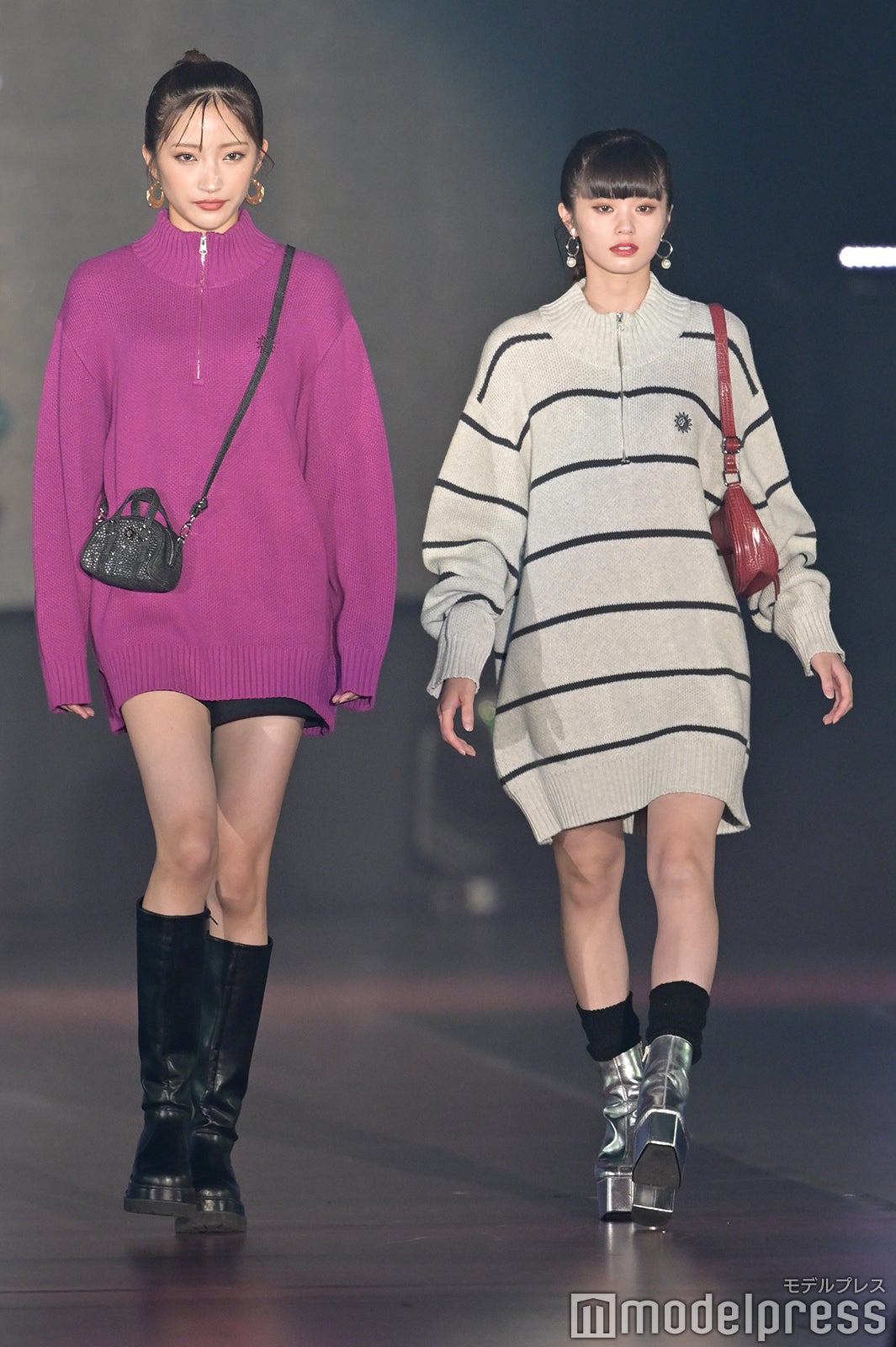 Girls2原田都愛&小川桜花、美脚に釘付け お揃い三つ編みヘアで Girls2原田都愛&小川桜花、美脚に釘付け お揃い三つ編みヘアで