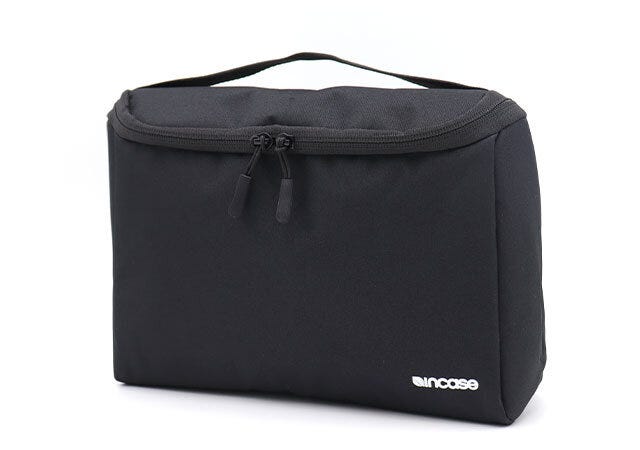 Incase［インケース］ガバッと開く！スタンド式万能ケース