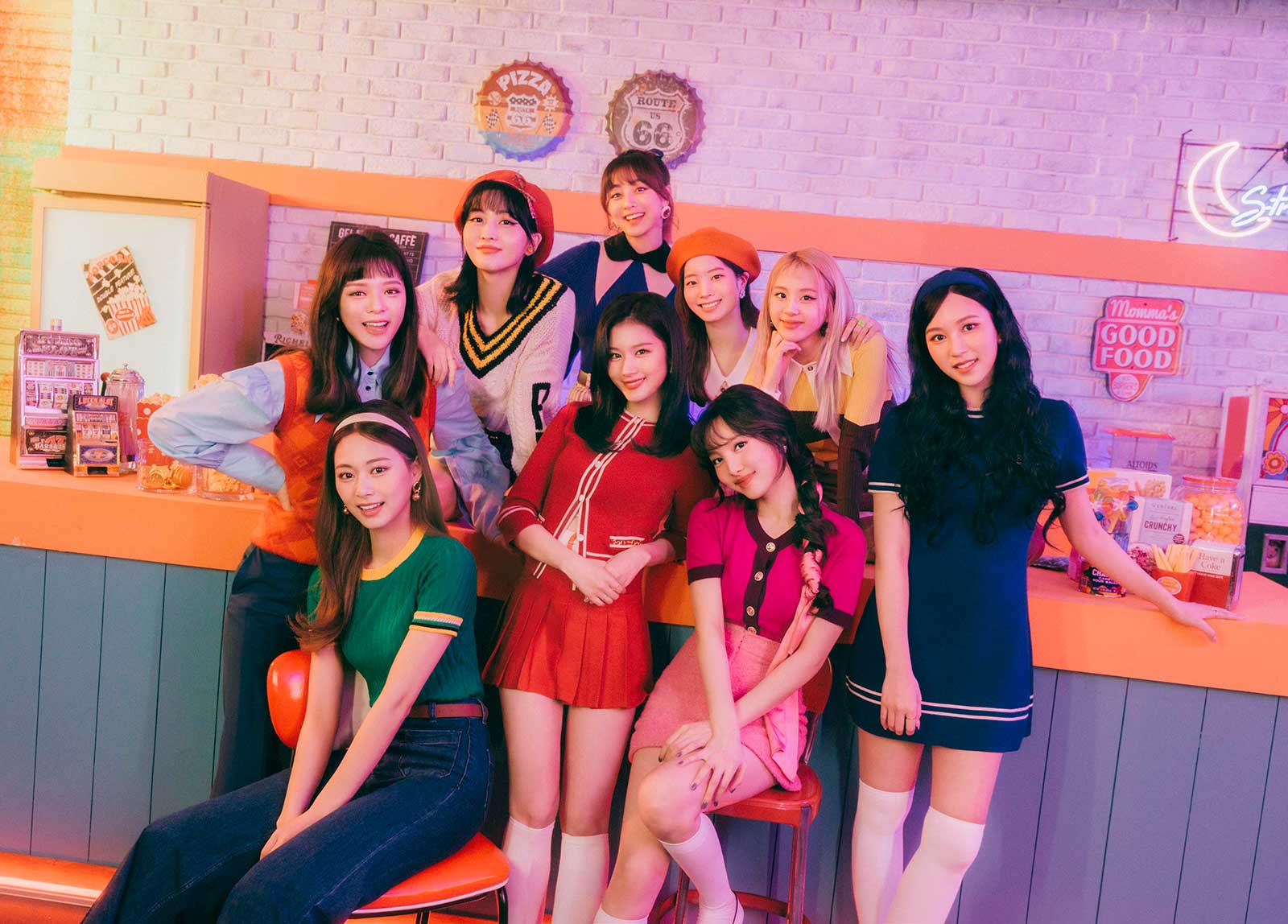 TWICE JAPAN 8th SINGLE「Kura-Kura」初回限定盤A（提供写真）