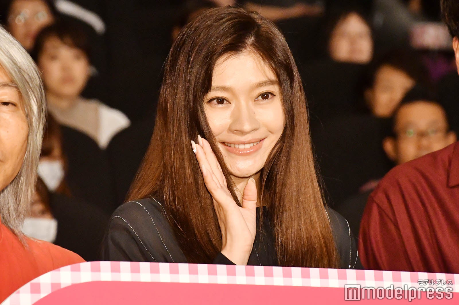 篠原涼子 （C）モデルプレス