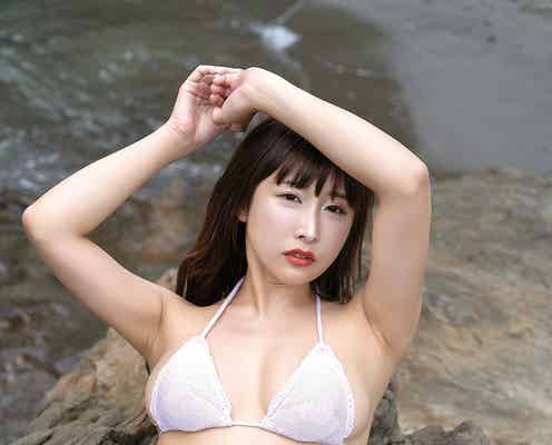 “Hカップ美バスト”うんぱい、驚異のスタイル炸裂 豊満バストにドキッ