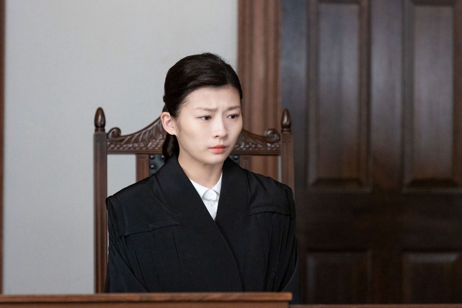 【虎に翼 第88話あらすじ】寅子、放火事件の証拠品を調べる 小野に協力を仰ぐ