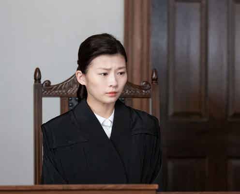 【虎に翼 第88話あらすじ】寅子、放火事件の証拠品を調べる 小野に協力を仰ぐ