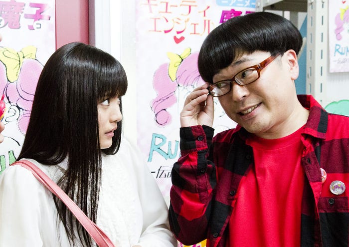 美沙玲奈、向清太朗(C)「イタズラなKiss THE MOVIE」製作委員会 (C)多田かおる/ミナトプロ・エムズ