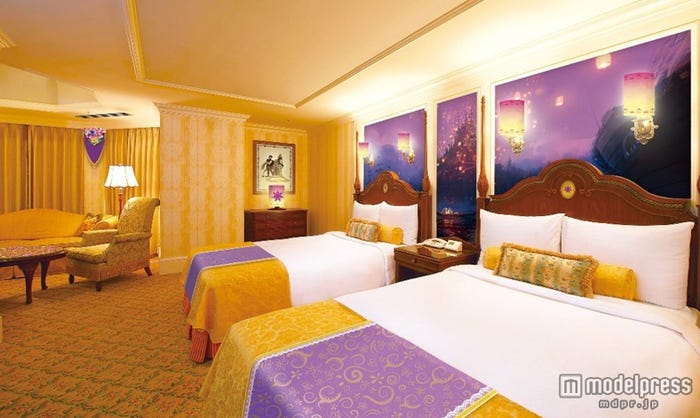 東京ディズニーランドホテル/ディズニー映画『塔の上のラプンツェル』をテーマにした客室(C)Disney