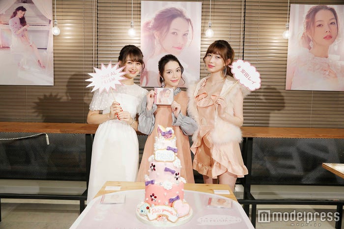 (左から)藤井サチ、安田レイ、山本ソニア