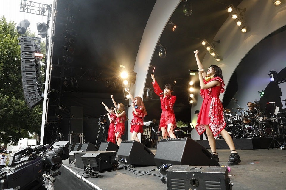 Little Glee Monster「ROCK IN JAPAN FESTIVAL 2017」より （画像提供：ソニー・ミュージックレコーズ）