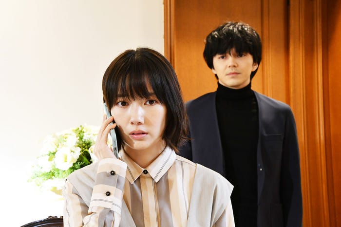波瑠、林遣都/「愛しい嘘~優しい闇~」第2話より(C)テレビ朝日