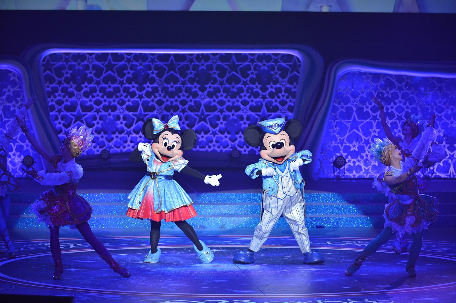 TDR「35周年目から“第四ステージ”」へ ミッキーら大集合で1日
