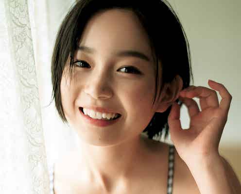 インスタで発見のショートカット美少女・宮崎優、初グラビアで美バスト披露