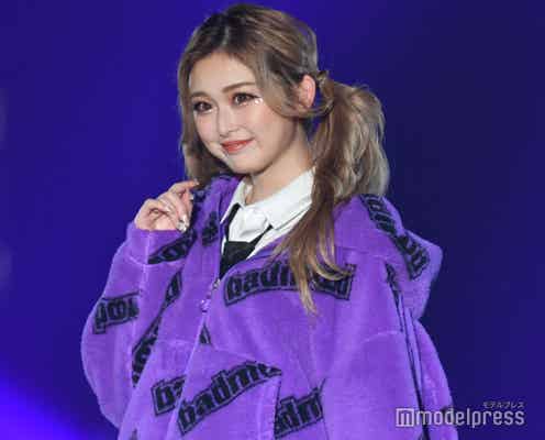 ゆうちゃみ、制服風コーデでランウェイ 輝く目元にドキッ<TGC 北九州 2022>