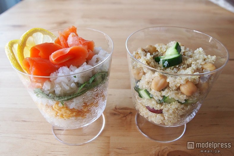 右：きれいと健康を作るスーパーフード～キヌアカップ/左：アンチエイジング～サーモンエッグカップ