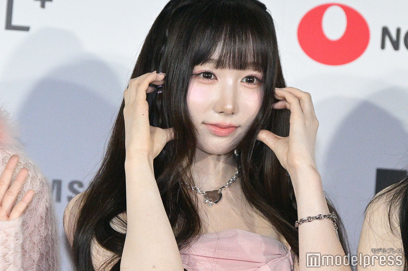 メイ（C）モデルプレス