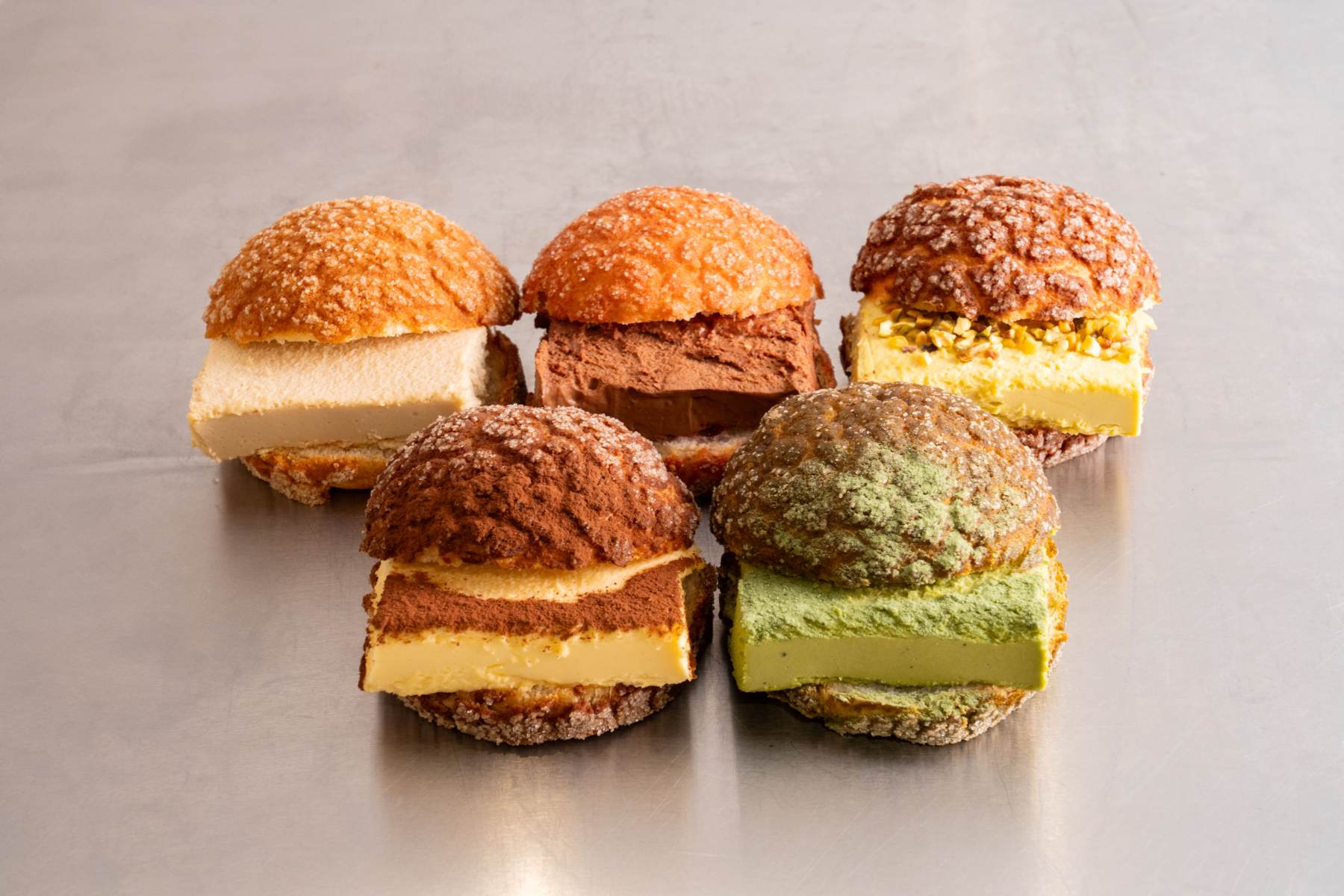 【大阪初上陸】パン!? ケーキ!? 新感覚スイーツパン「ティラミスメロンパン」が大丸梅田店に登場！