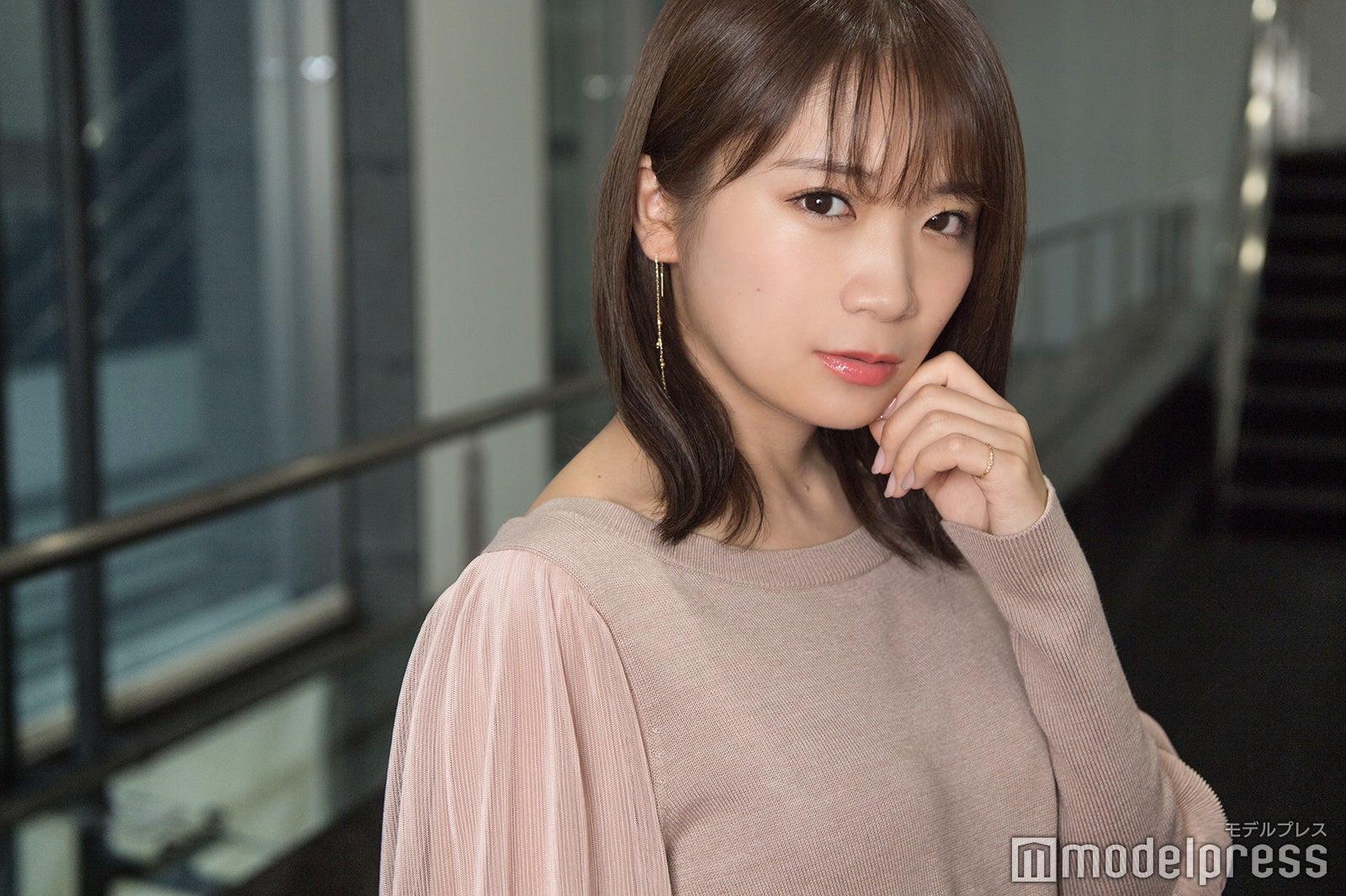 乃木坂 秋元真夏 ブレスレット　限界最終値下げ 乃木坂 秋元真夏 ブレスレット 限界最終値下げ 乃木坂 秋元真夏