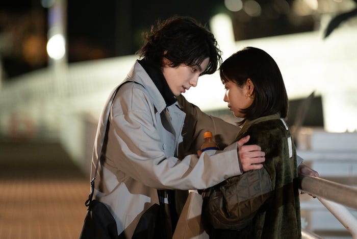 本田響矢、二宮芽生「私が獣になった夜~好きになっちゃいけない~」第1話(C)AbemaTV, Inc.