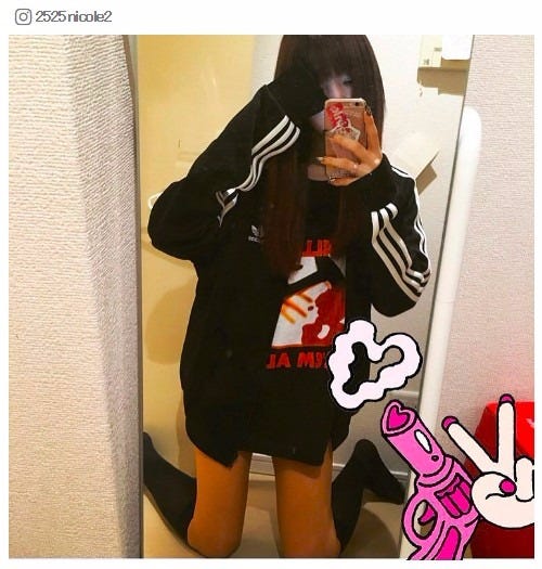 ロックテイストの私服/藤田ニコルInstagramより