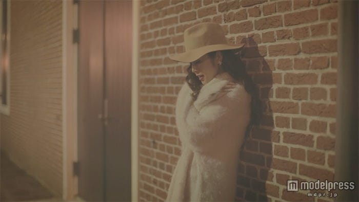 宮脇詩音の新曲「最後のやさしさ」のミュージックビデオより