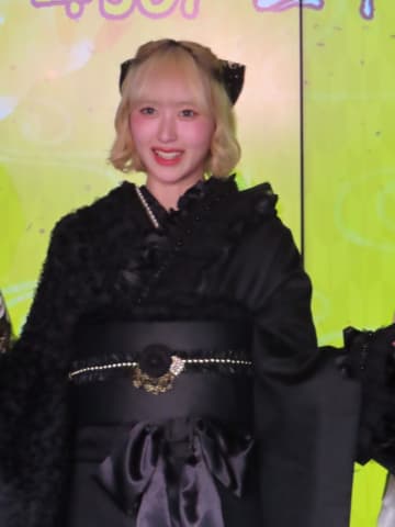 ≠MEの川中子奈月心が指原莉乃から誕生日に靴をプレゼントされるも「履けないです。もったなくて飾っています」