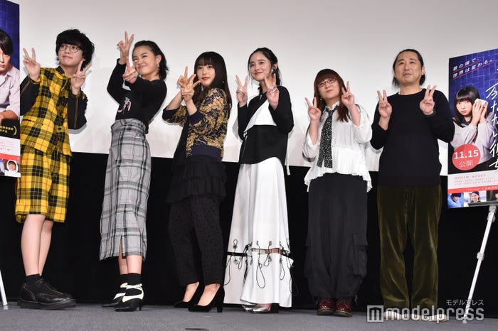 (左から)ゆうたろう、箭内夢菜、桜井日奈子、堀田真由、奥華子、小林啓一監督 (C)モデルプレス