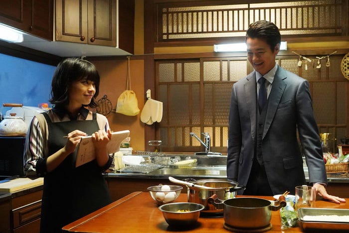 岸井ゆきの、瀬戸康史(C)フジテレビ