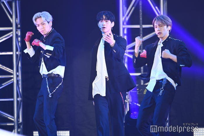 川尻蓮、佐藤景瑚、河野純喜(C)モデルプレス