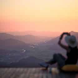 幻想的な夕暮れが広がる(提供画像)