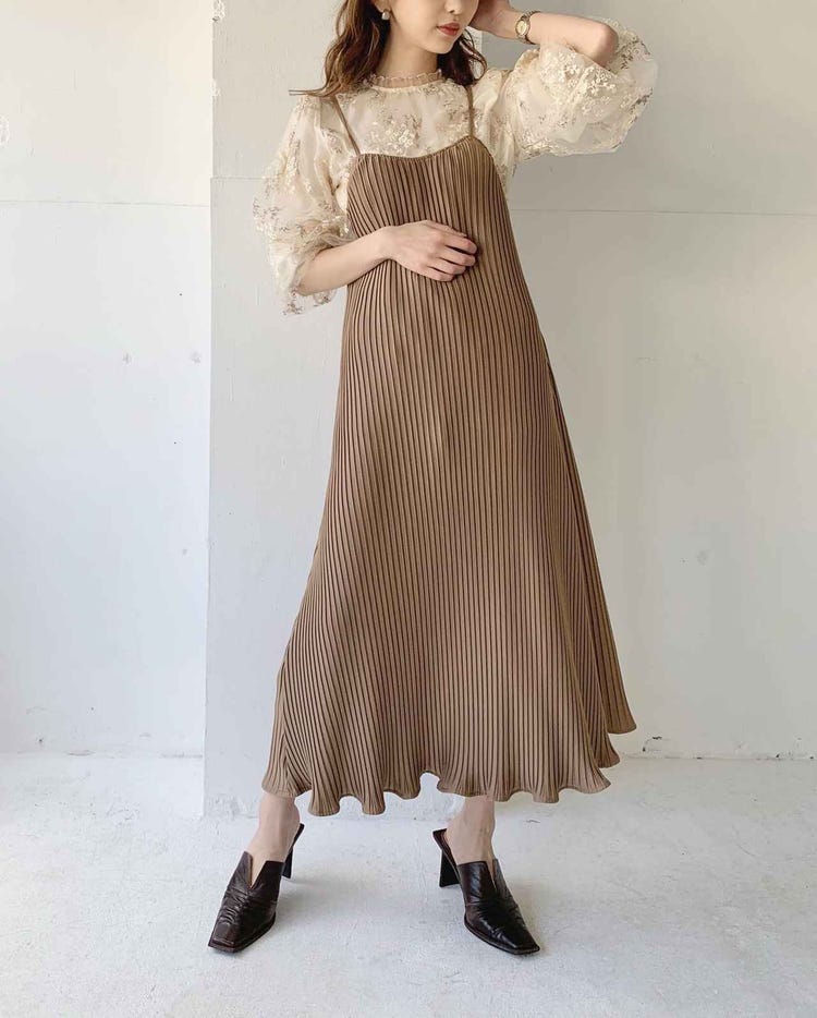 夏のモテワンピース4選 デート服にはベージュが有効 モデルプレス 夏のモテワンピース4選 デート服にはベージュが有効 モデルプレス