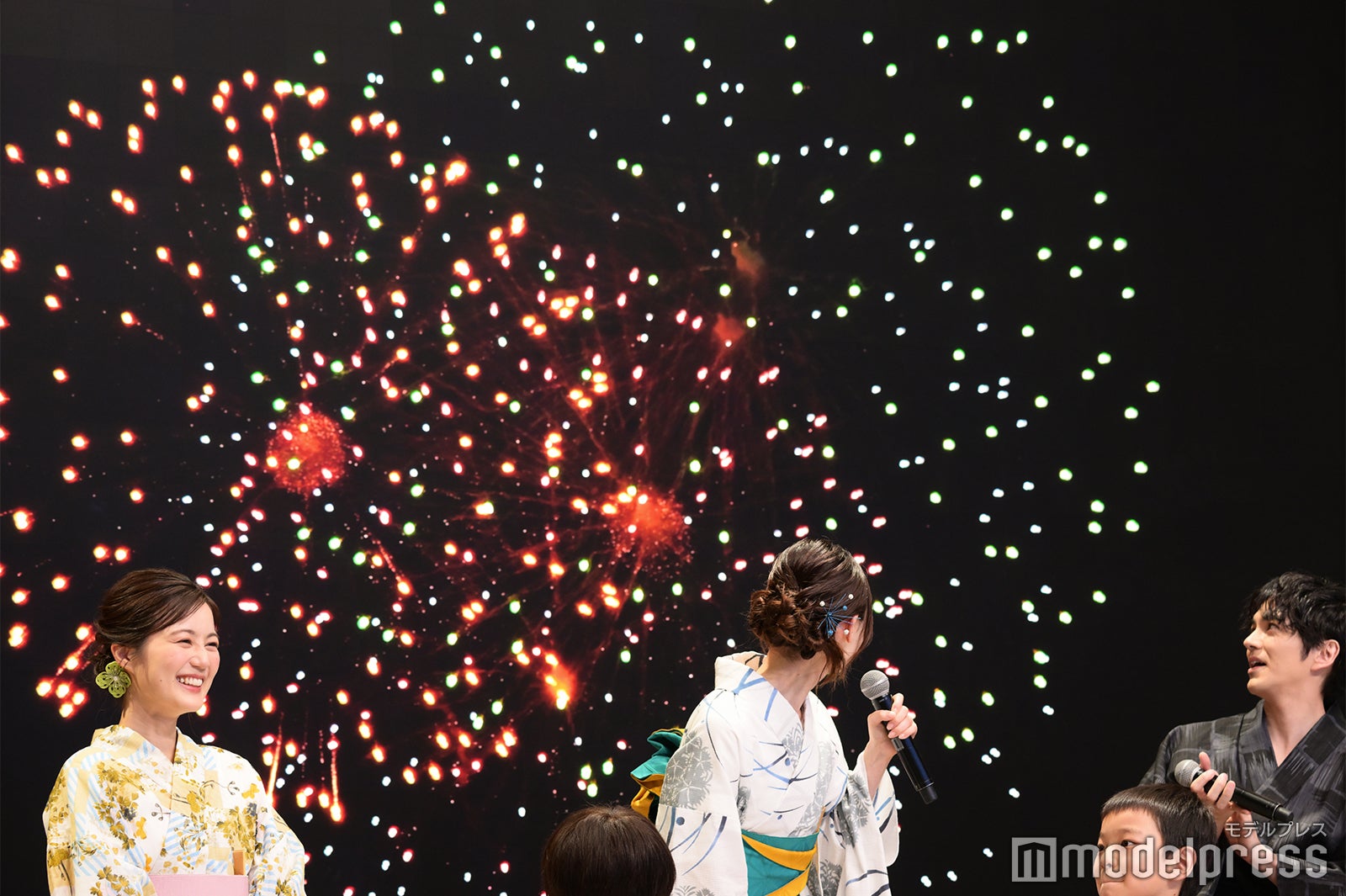 （C）モデルプレス