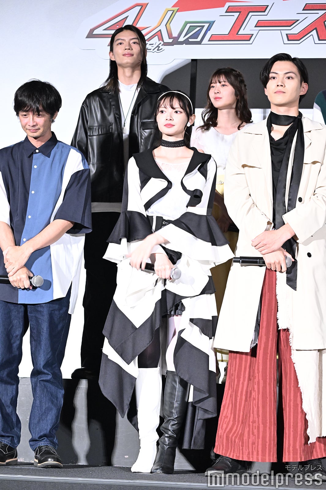 （上段左から）杢代和人、星乃夢奈（下段左から）中澤祥次郎、青島心、簡秀吉（C）モデルプレス