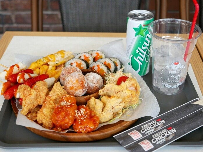 （新規）韓国料理「NENE CHICKEN＆JIJIMI GO」赤レンガ2人セット（税込2640円）＜span