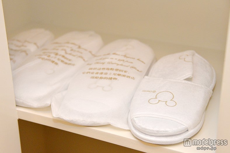 「香港ディズニーランド・ホテル」ミッキーシェイプ付きスリッパは持ち帰り自由