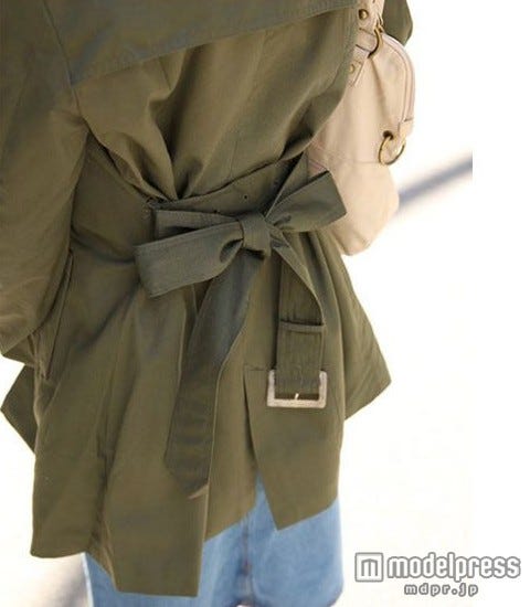 ベルト付きトレンチコート「galgirls」5,770円(非課税)