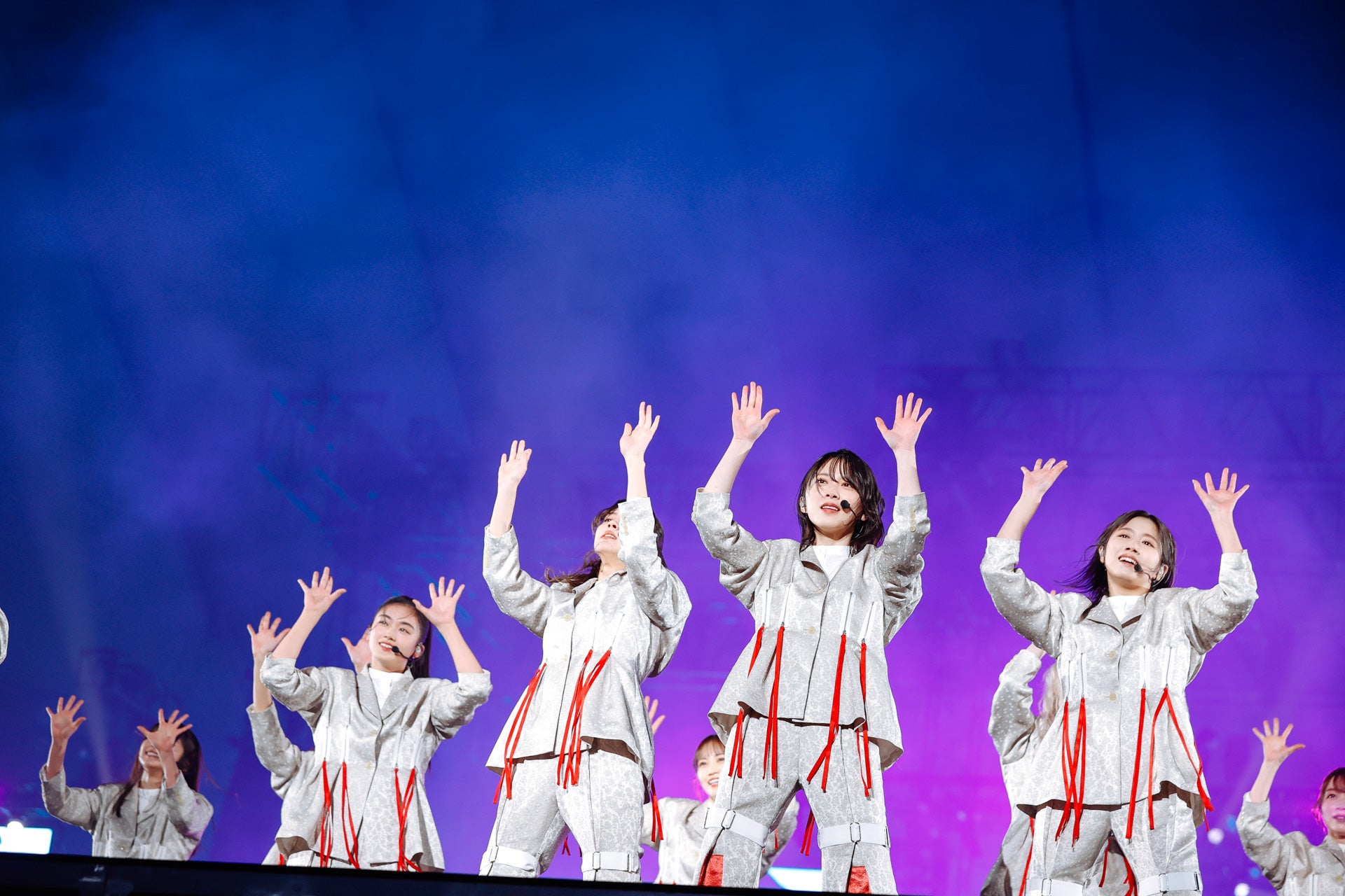 【B2 お得セット】欅坂46 東京ドーム公演 額縁付き ポスター 2種 Loppi・HMV限定 クリアポスター2枚付セット》 欅坂46 LIVE at