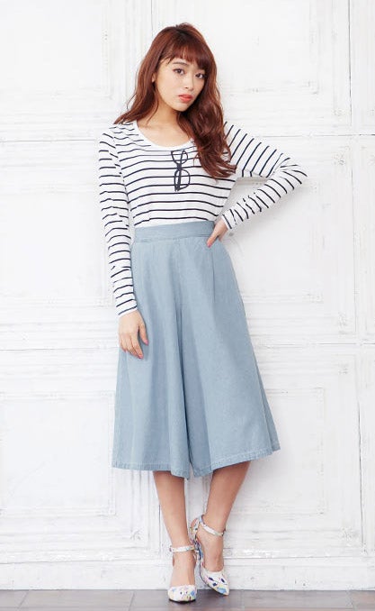 デニムフレアガウチョパンツ「神戸レタス」2380円（税込）／画像提供：神戸レタス