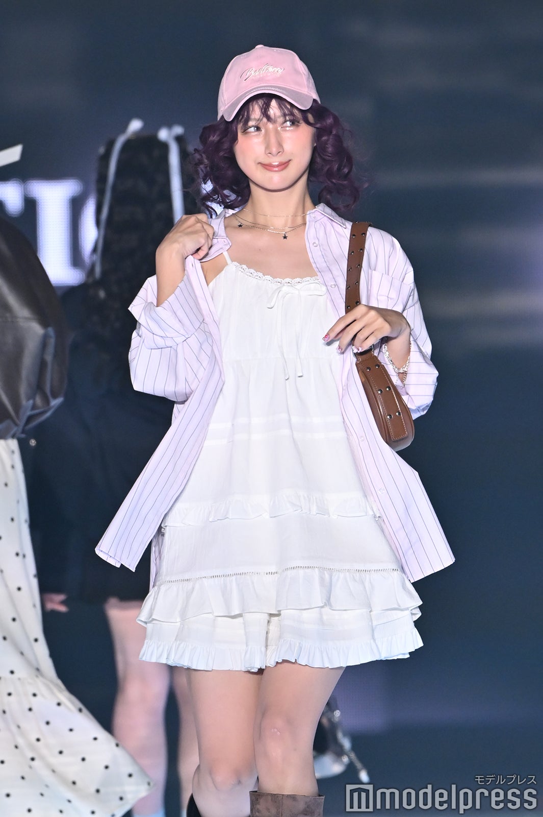 しなこ（C）モデルプレス