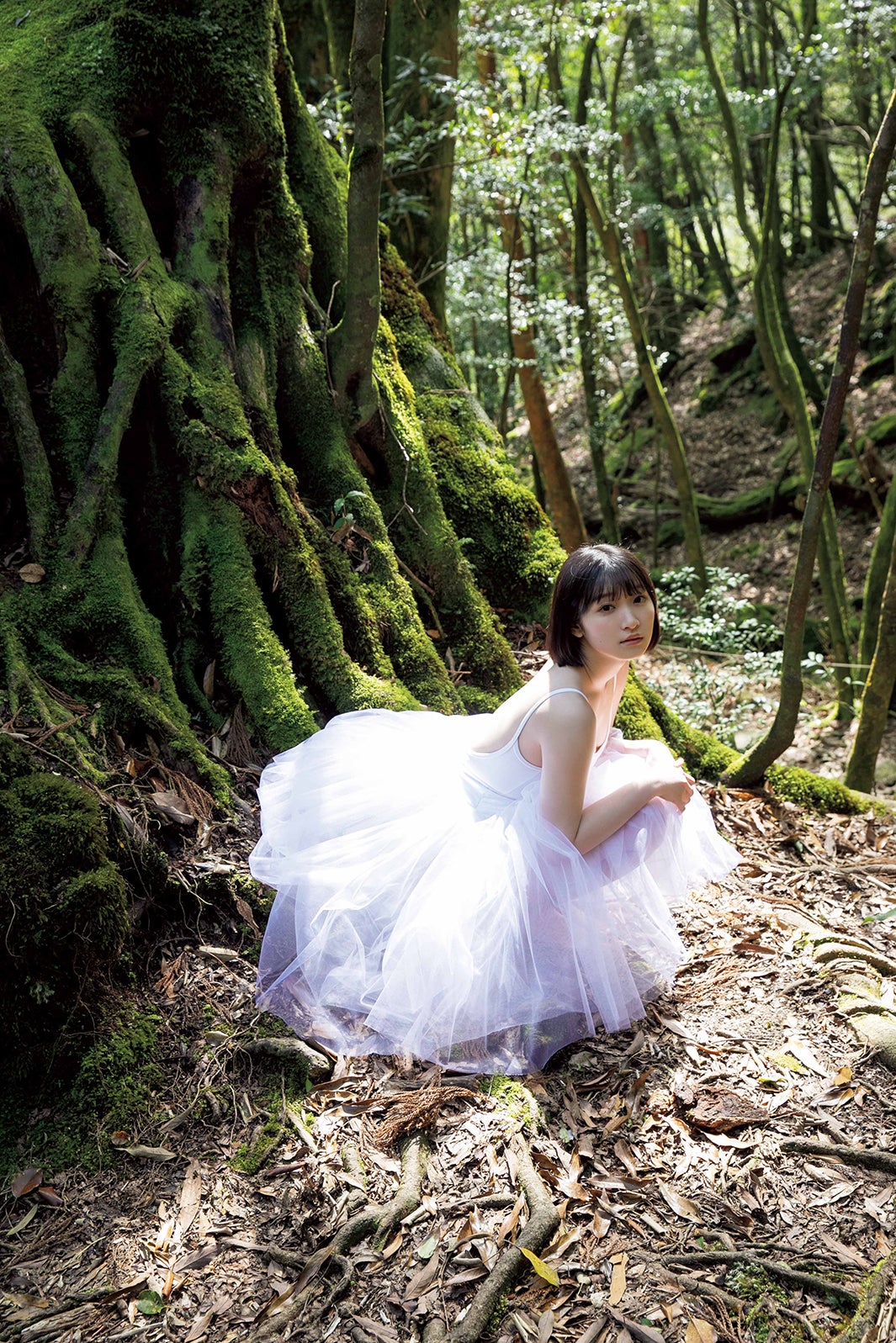 宮本佳林卒業写真集『RIN』（画像提供：所属事務所）