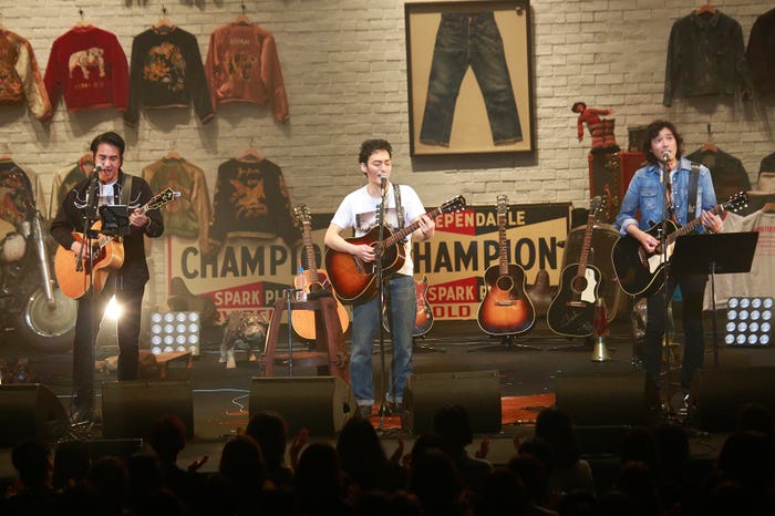 田島貴男、草なぎ剛、斉藤和義/Photo:新保勇樹/11月28日公演