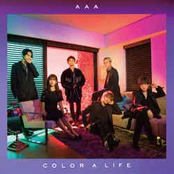 AAAニューアルバム「COLOR A LIFE」（8月29日発売）CD＋DVD（画像提供：avex）