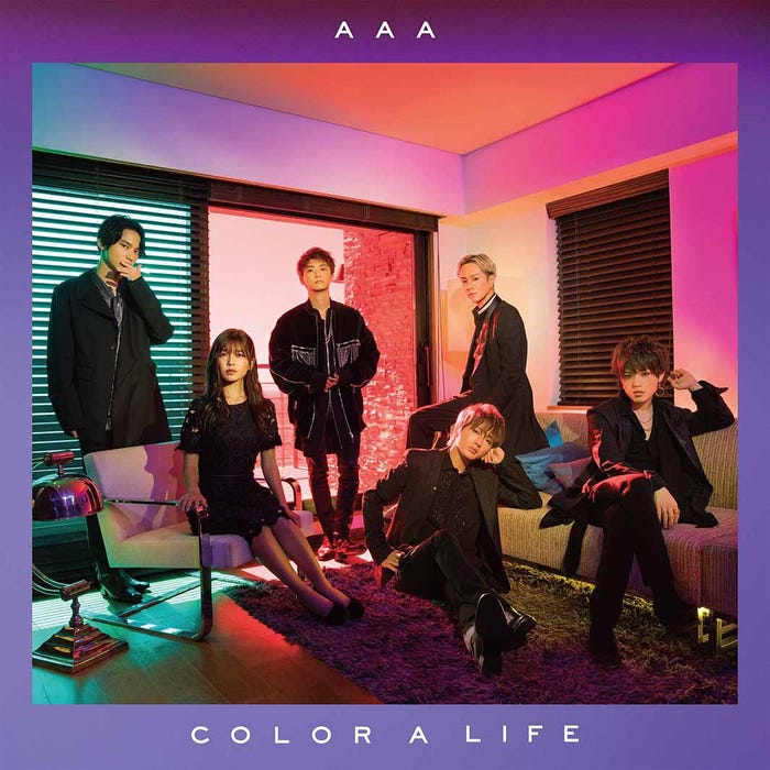 AAAニューアルバム「COLOR A LIFE」(8月29日発売)CD+DVD(画像提供:avex)