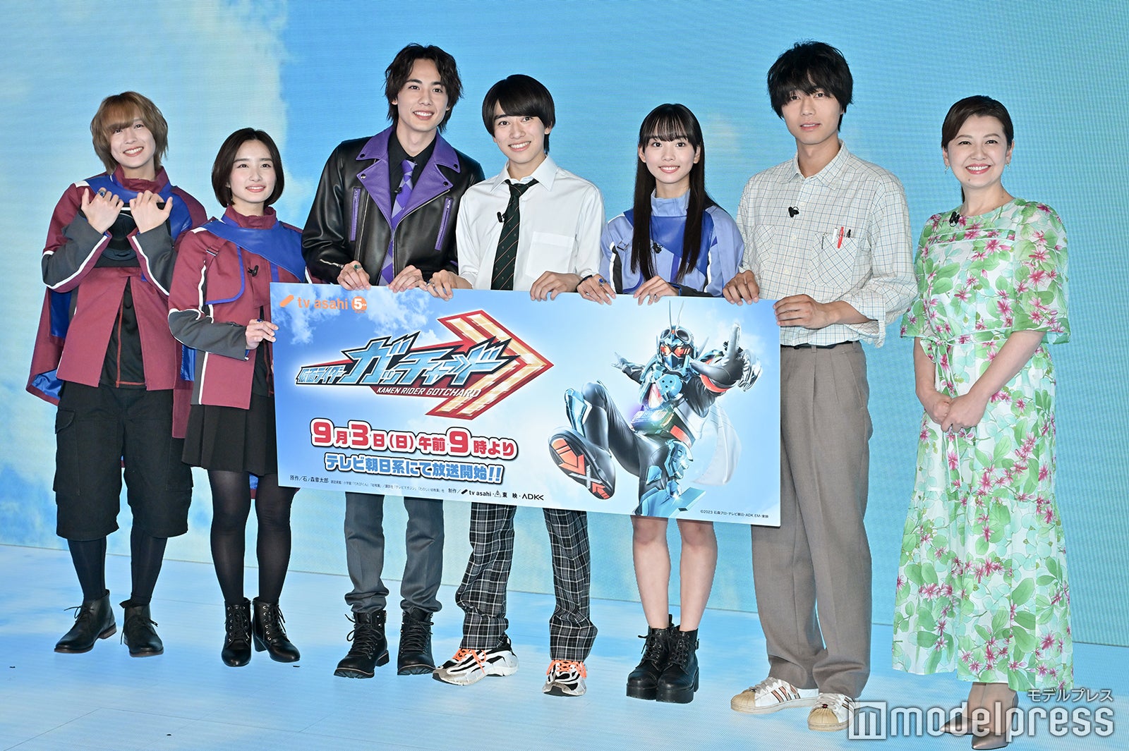 （左から）富園力也、安倍乙、藤林泰也、本島純政、松本麗世、熊木陸斗、南野陽子（C）モデルプレス