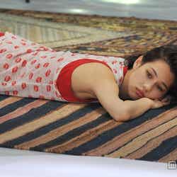 水原希子/ICEカップヌードル新CM「氷入れすぎた」篇メイキングカットより